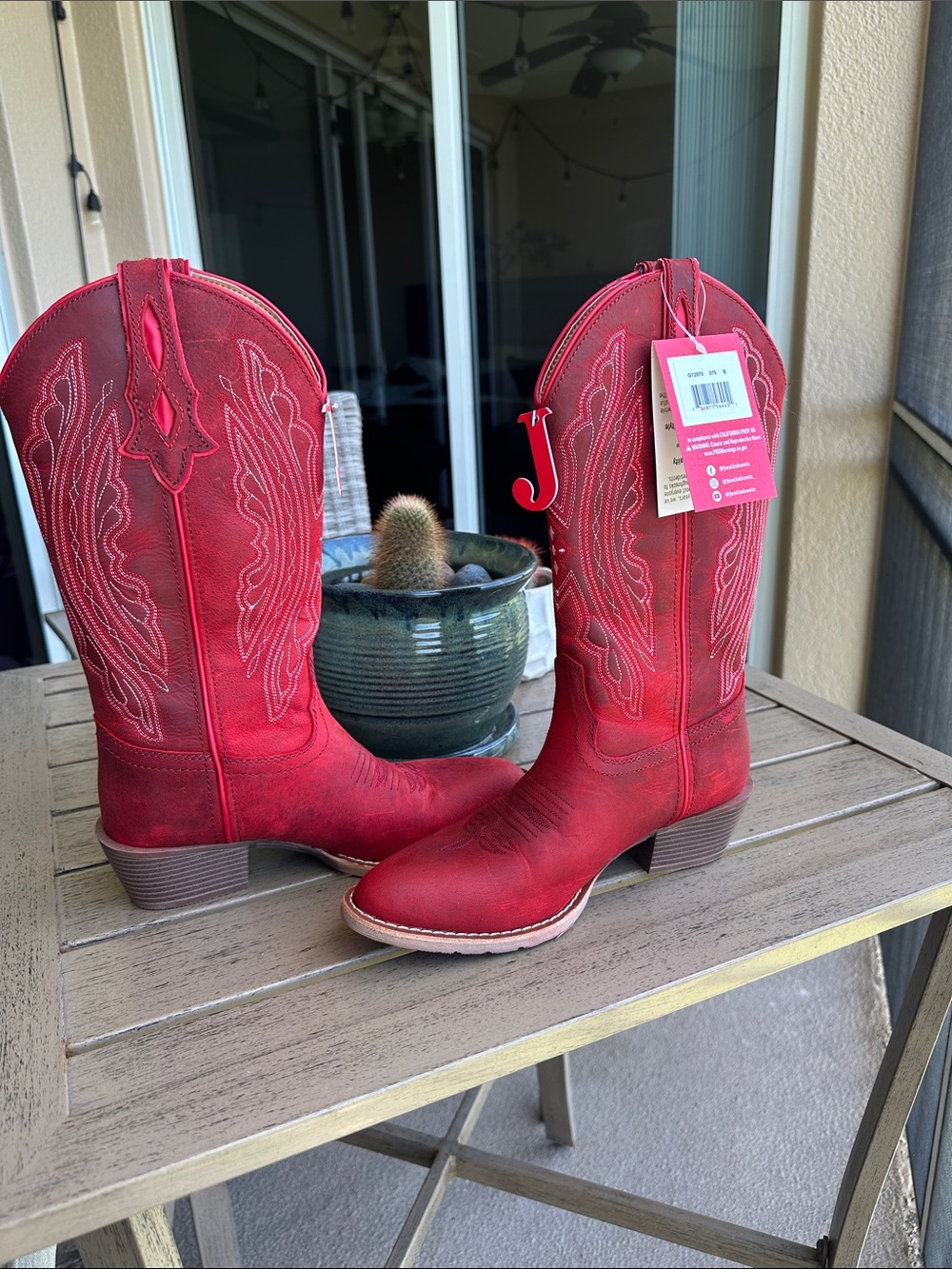 NWT red Justin boots